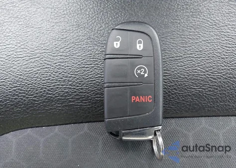 2019 Jeep Compass Altitude 4X4 z USA, uszkodzony, nr VIN 3C4NJDBB1KT767838